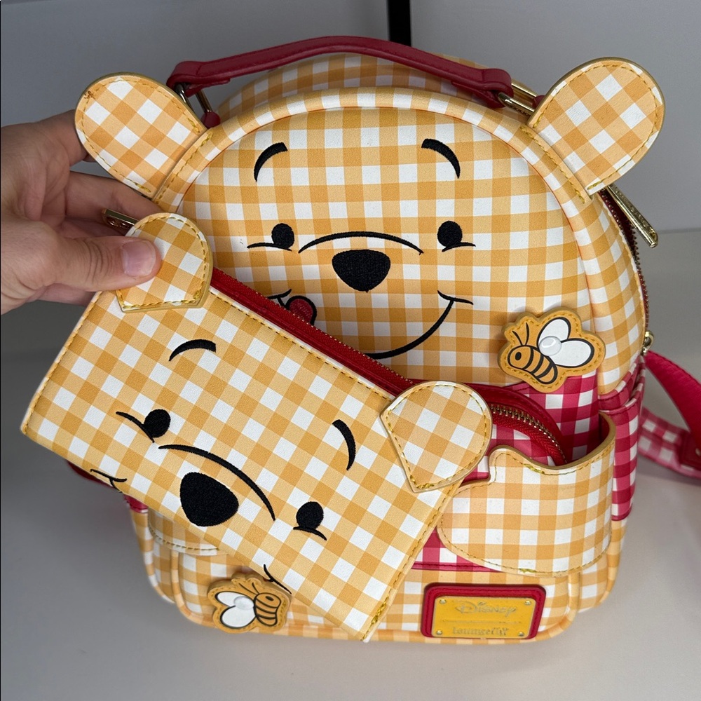 Loungefly Winnie the Pooh Gingham SET backpack AND wallet honey bees purse - Picture 2 of 14